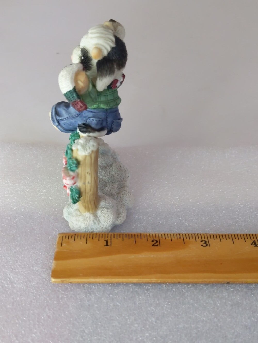 Enesco Mary's Moo Moo's 'Hoof Yourself A Mooey Little Christmas' Figurine - Picture 8 of 8
